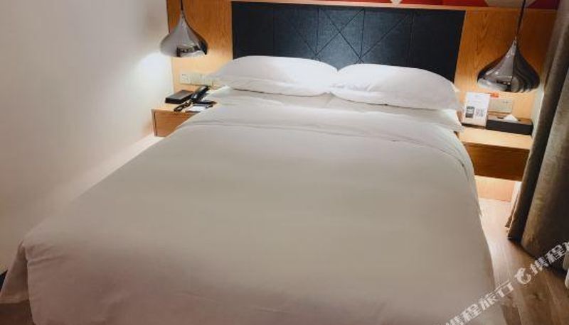 Zimmer - Li Melody Hotel (Wuhan Yellow Crane Tower Shouyi Square)