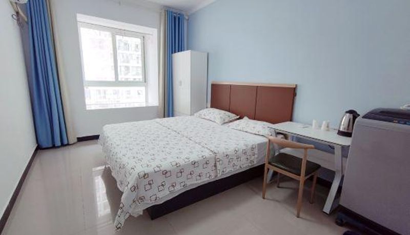 Zimmer - Wuhan Xudong Aegean Sea Apartment (Wangjiadun Subway Station)