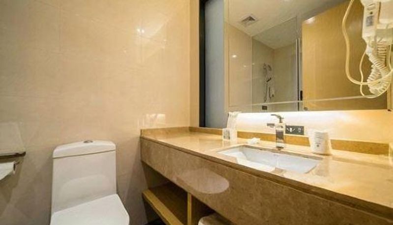 Camera - City Comfort Inn (Wuhan Guobo Center Qianjincun Metro Station)