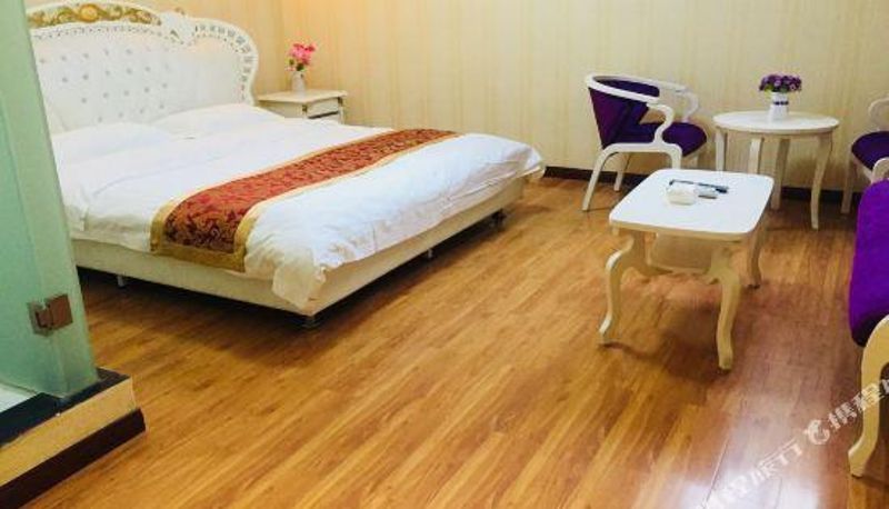 Zimmer - Wuhan Ruishengda Hotel