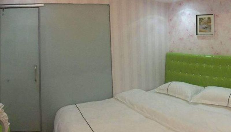 Zimmer - Zixingxin theme hotel (Hanyang passenger station subway station store)