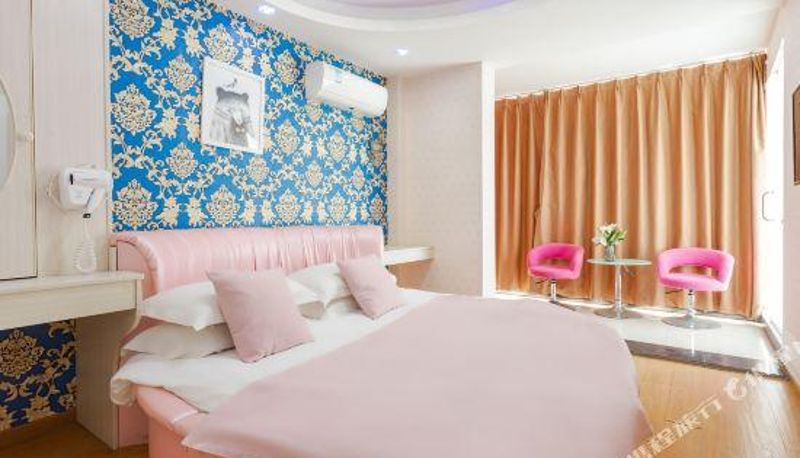 Zimmer - Light Stay · Qitianle Hotel (Wuhan Happy Valley Wuhan Station Store)