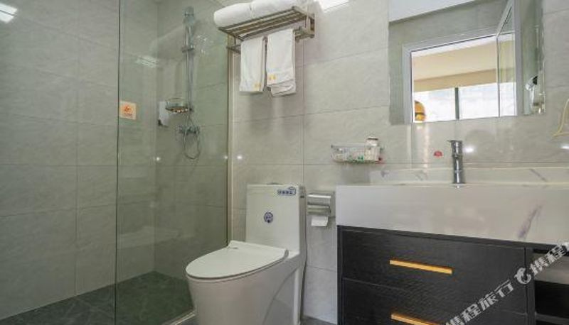 Zimmer - Letu Hotel (Wuhan Tongji Hospital Qikou Road Metro Station)
