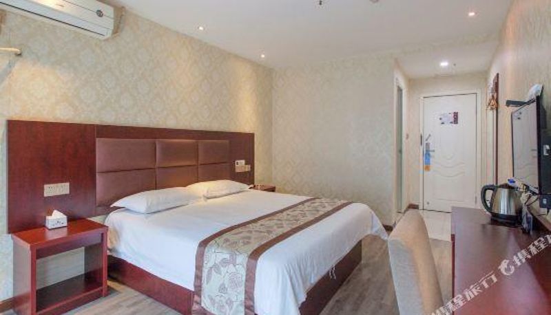 Zimmer - Letu Hotel (Wuhan Tongji Hospital Qikou Road Metro Station)