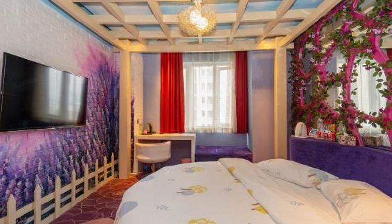 Innenbreich - Jian Ai Theme Hotel (Wuhan Xudong Hubei University Store)