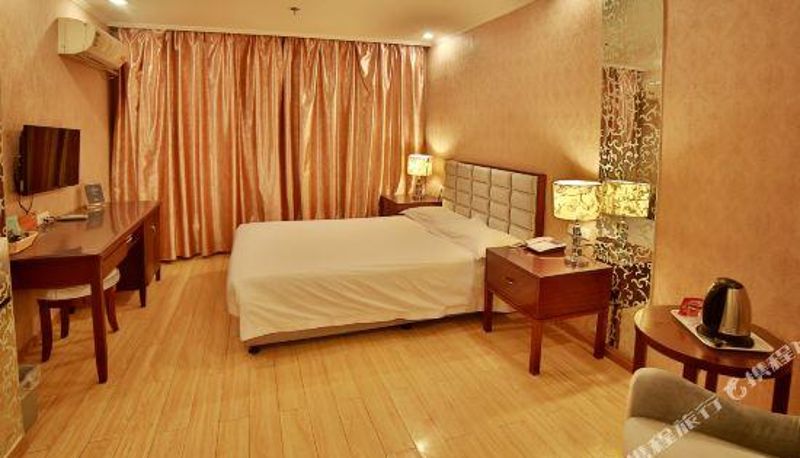 Camera - Jin Mao Hotel