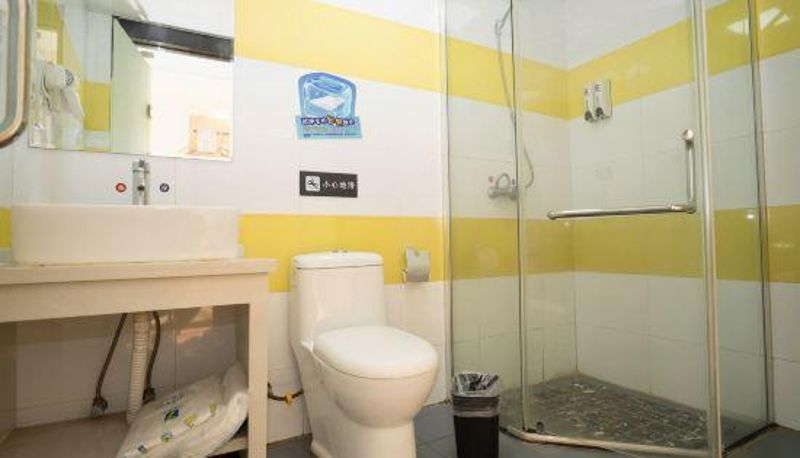 Chambre - 7 Days Inn (Wuhan Longyang Avenue Renxinhui Longyang Village Metro Station)