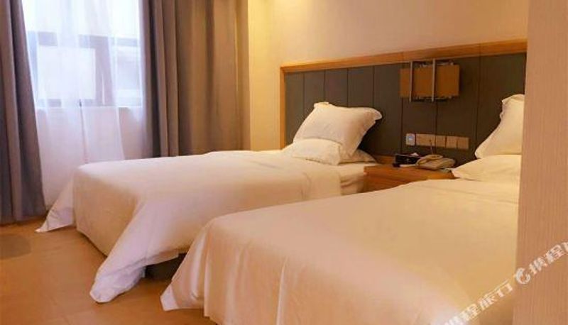 Camera business - Yaji Hotel (Wuhan Institute of Technology Liufang Campus)