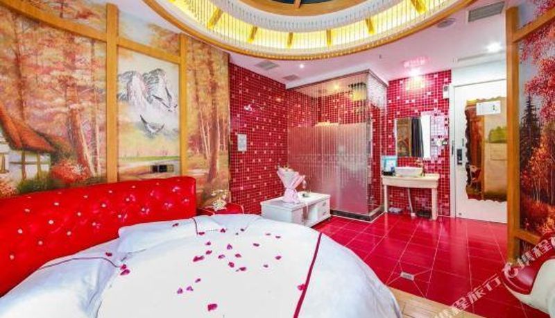 Zimmer - Poetry Theme Hotel (Wuhan Lingjiaohu Wanda)