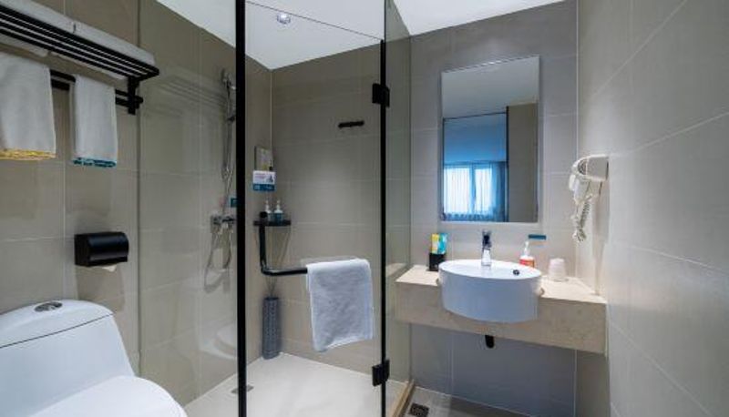 Camera per famiglia - City Convenience Hotel (Wuhan Jianghan University Dongfeng Company Subway Station)