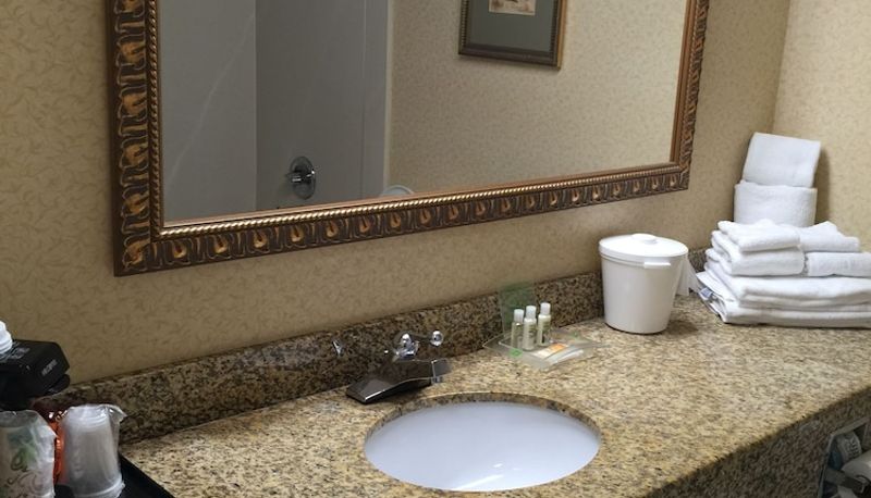 Apartment - Holiday Inn LUMBERTON NORTH - I-95 by IHG