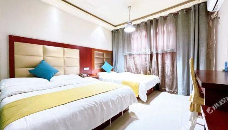 Pokój - Shenghua Hotel (Jianghan Road Branch of Wuhan International Convention and Exhibition Center)