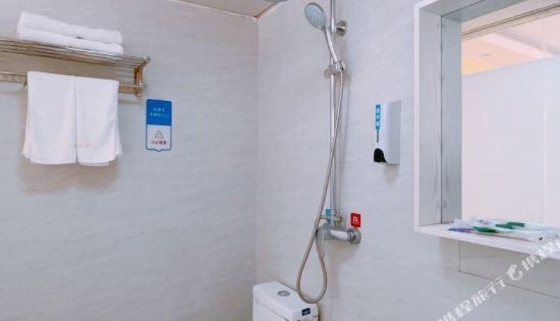 Pokój typu business - Shenghua Hotel (Jianghan Road Branch of Wuhan International Convention and Exhibition Center)