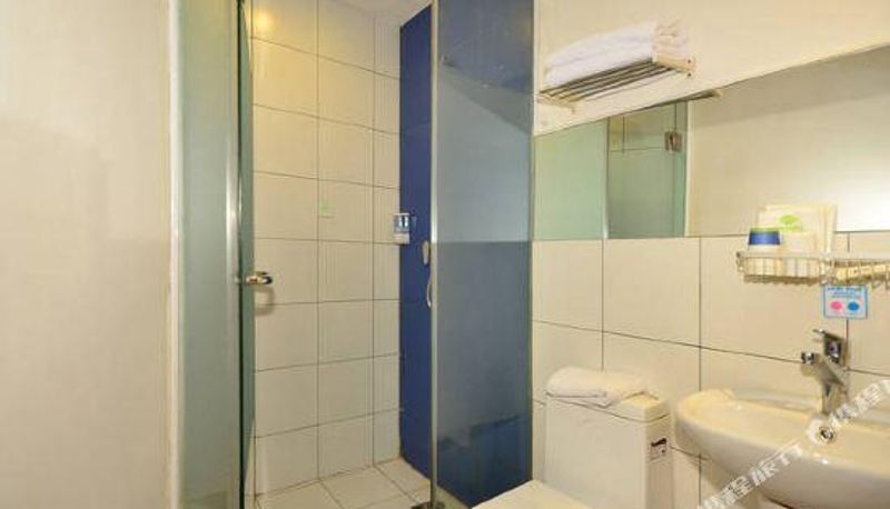 Zimmer - Wuhan City best chain hotel (Wuhan University of Technology branch