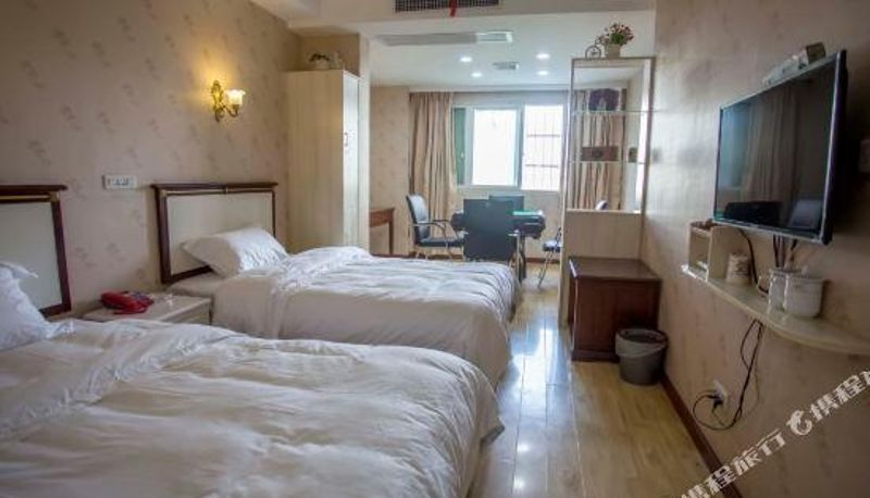 Zimmer - Xinshikong Business Hotel (Wuchang Railway Station Yellow Crane Tower)