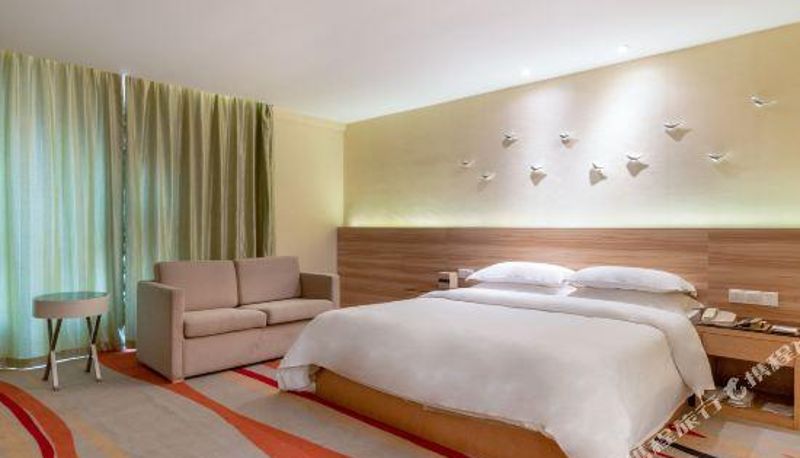 Camera - Holiday Inn Wuhan Jianwu (High-speed Railway Station Heping Park Subway Station)