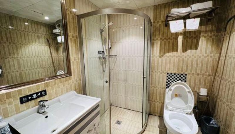 Widok wnętrza - Xiertai Hotel (Hanyang Railway Station Subway Station guiyuan buddhist temple)