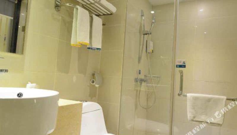 Zimmer - City Convenience Hotel (Wuhan Xudong Branch)