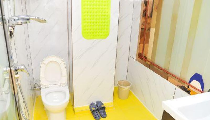 Zimmer - Wuhan Le Shange Hotel (Zongguan Metro Station Wal-Mart Store)