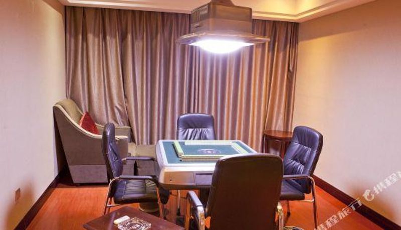 Zimmer - Shangyite Hotel Chain (Wuchang Institute of Technology Intercity Railway Miaoshan Station Branch)
