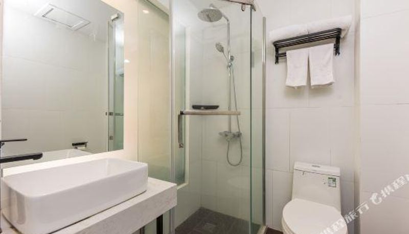 Zimmer - Hello Light Hotel(Wuhan Jianghan Road Xunlimen Subway Station)