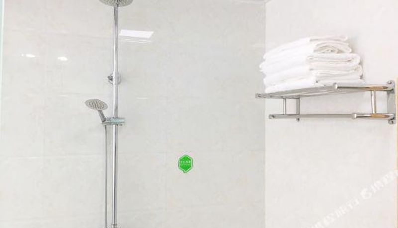Interior view - 99 Preferential Hotel (Tangshan Shengli Road Hehuakeng Market Shop)