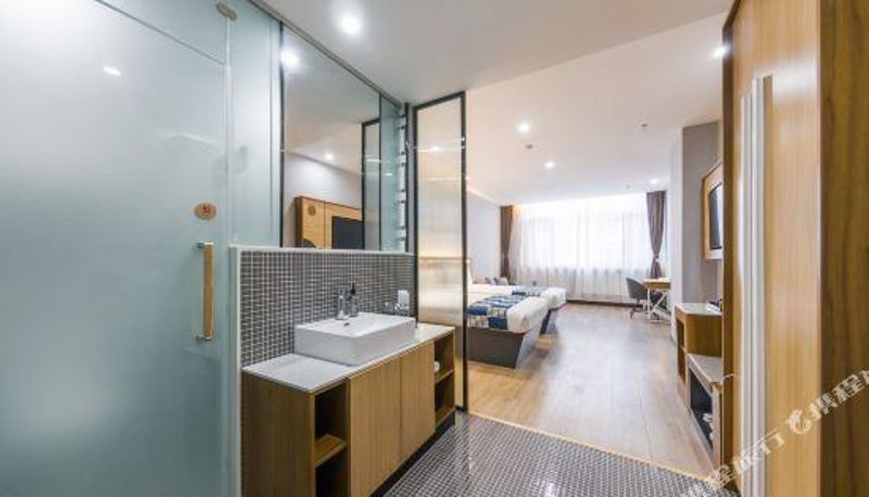 Zimmer - Aiyi Hotel (Tianshui Railway Station Shangyu Road Pedestrian Street)