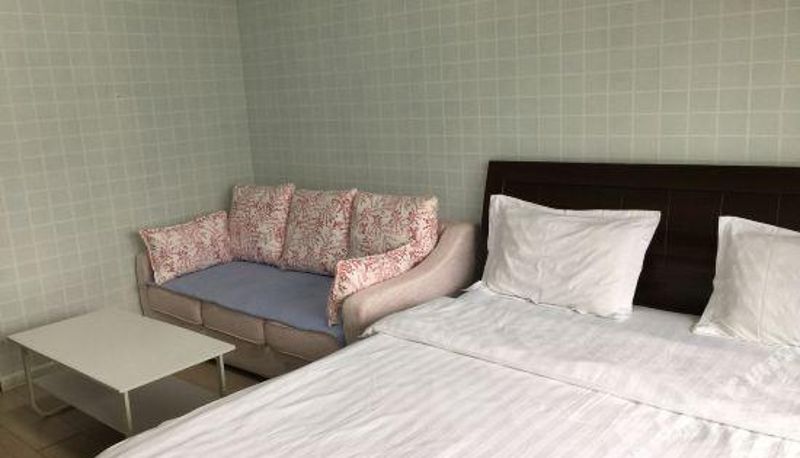 Camera business - Weiwei Apartment (Shenyang Taiyuan Street Wanda Branch)