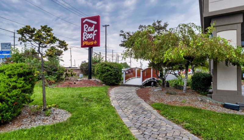 Info - Red Roof PLUS+ Woodbridge - Carteret
