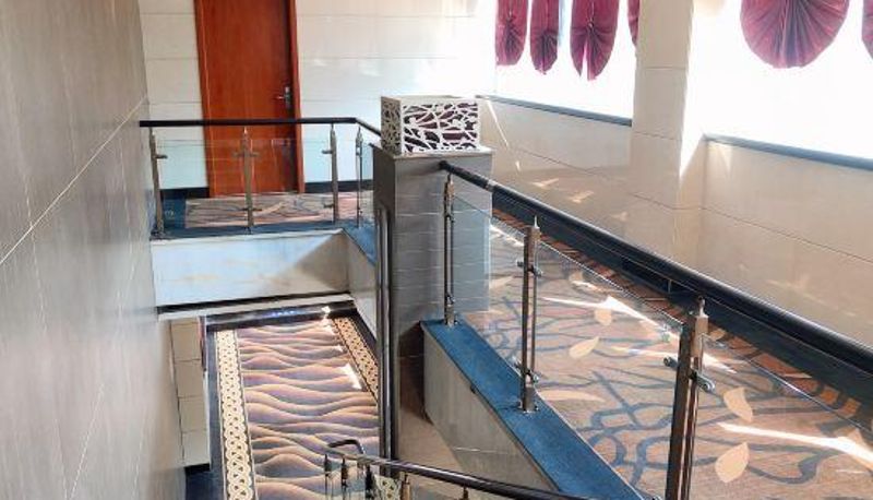 Recepcja - Shangqiu Yiliuba Express Business Hotel