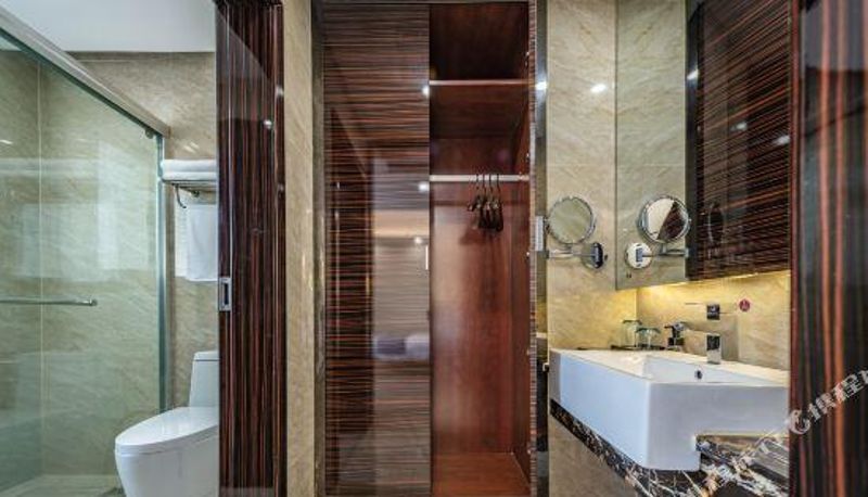 Zimmer mit Seeblick - Holiday Inn Lakeside (Hanshou Wanda Plaza)