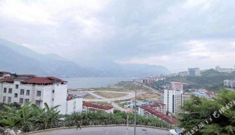 Vista interna - Holiday Inn Lakeside (Hanshou Wanda Plaza)