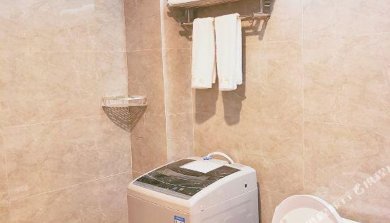Zimmer - Ruili Huaju Apartment