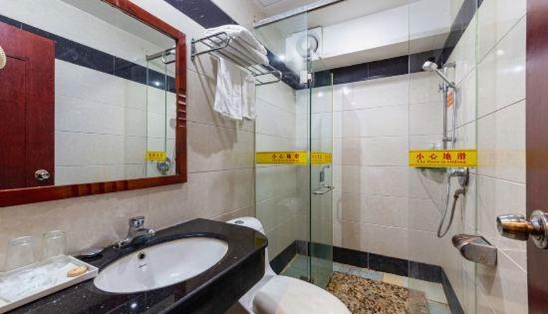 Habitación - Sunshine Holiday Hotel
