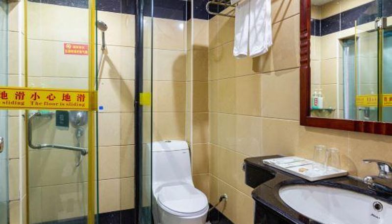 Zimmer mit Flussblick - Sunshine Holiday Hotel