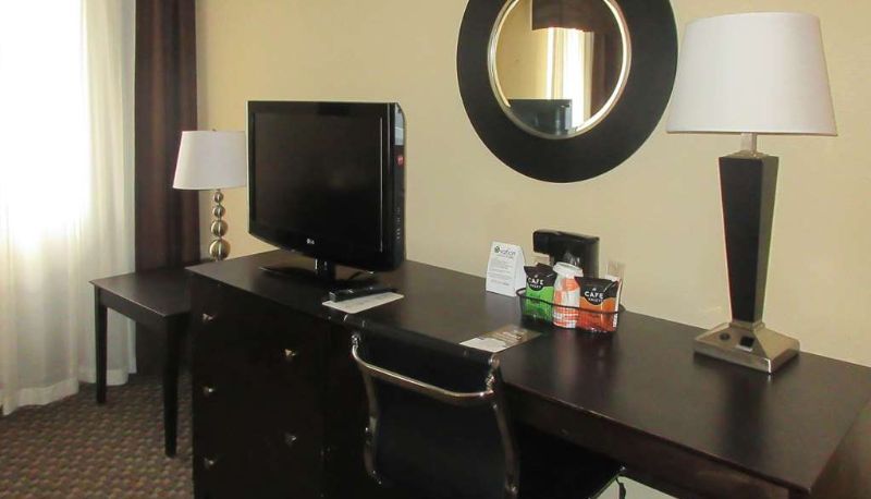 Habitación - Comfort Inn & Suites Pittsburgh Fox Chapel