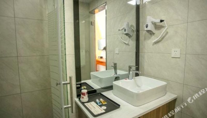 Camera - Shell Hotel (Shangrao Xuri South Avenue Branch)