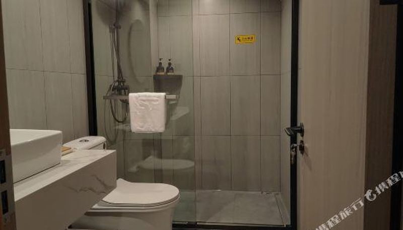 Camera per famiglia - Midway Hotel (Cangzhou High-speed Railway Station Branch)