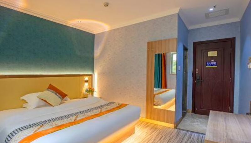 Camera - A chain hotel (Luojiang Strait Gymnasium Store)