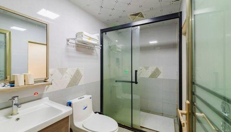 Zimmer - Poly Business Apartment