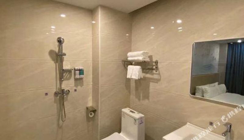 Camera - Yicheng R Apartment