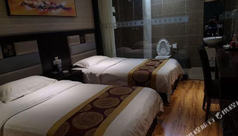 Habitación - Pingliang Hengyang Holiday Hotel (Railway Station East Station)