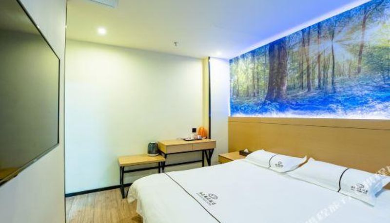 Zimmer - Huayi Hotel (Nanchang Wangfujing store)