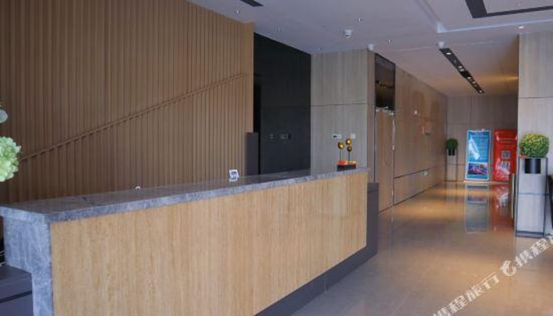 Rezeption - Zuo'an Hotel (Nanchang West Railway Station Store)