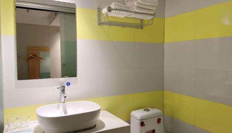 Familienzimmer - Stone Hotel (Nanchang Honggutan Xuefu Avenue East Metro Station)