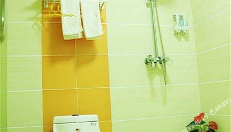 Kamer - Juchuan Hotel