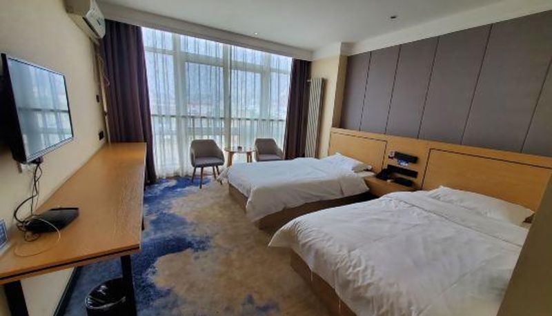 Zimmer - Luoyang Puhua Hotel