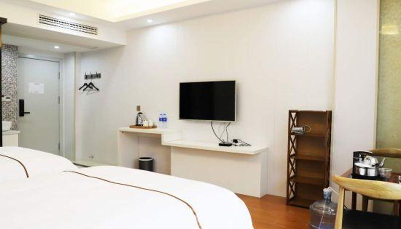 Camera - Lishui Yungeyuan Business Hotel