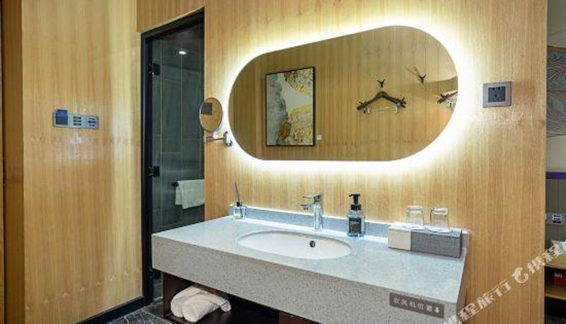 Camera business - Yuebo Hotel (Luoyang Sports Center)