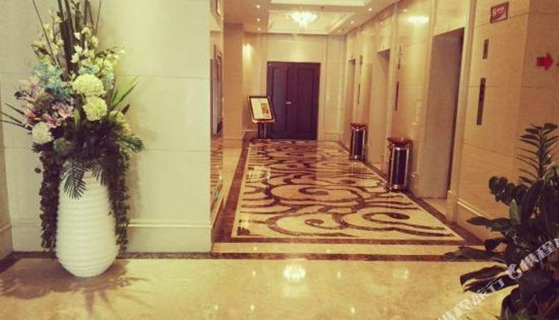 Reception - Luoyang Xinyuan Holiday Hotel